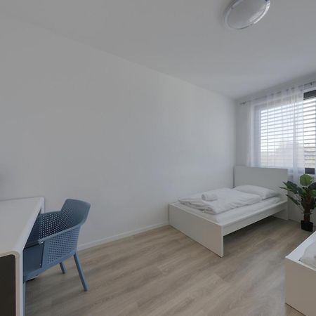 Bazova Apartment With Free Parking Bratislava Ngoại thất bức ảnh