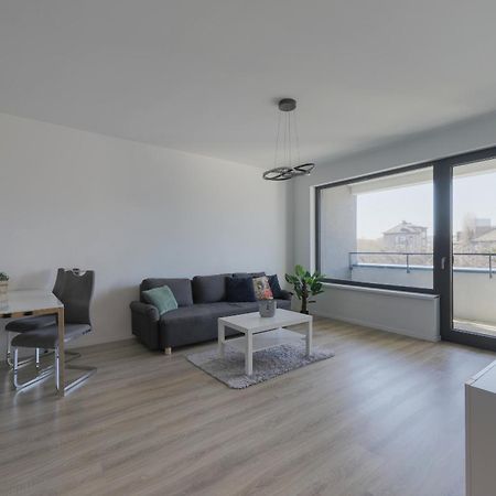 Bazova Apartment With Free Parking Bratislava Ngoại thất bức ảnh