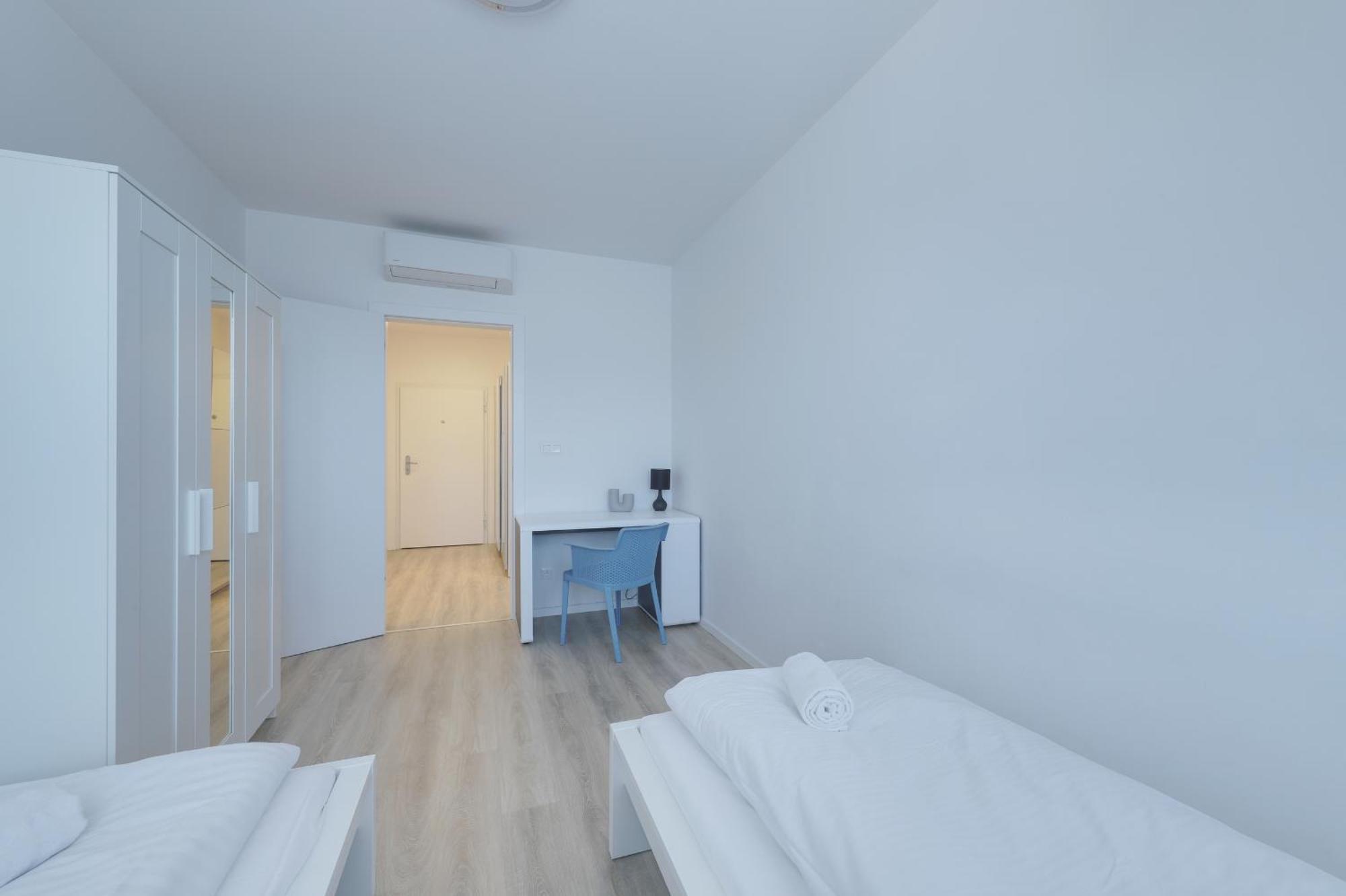 Bazova Apartment With Free Parking Bratislava Ngoại thất bức ảnh