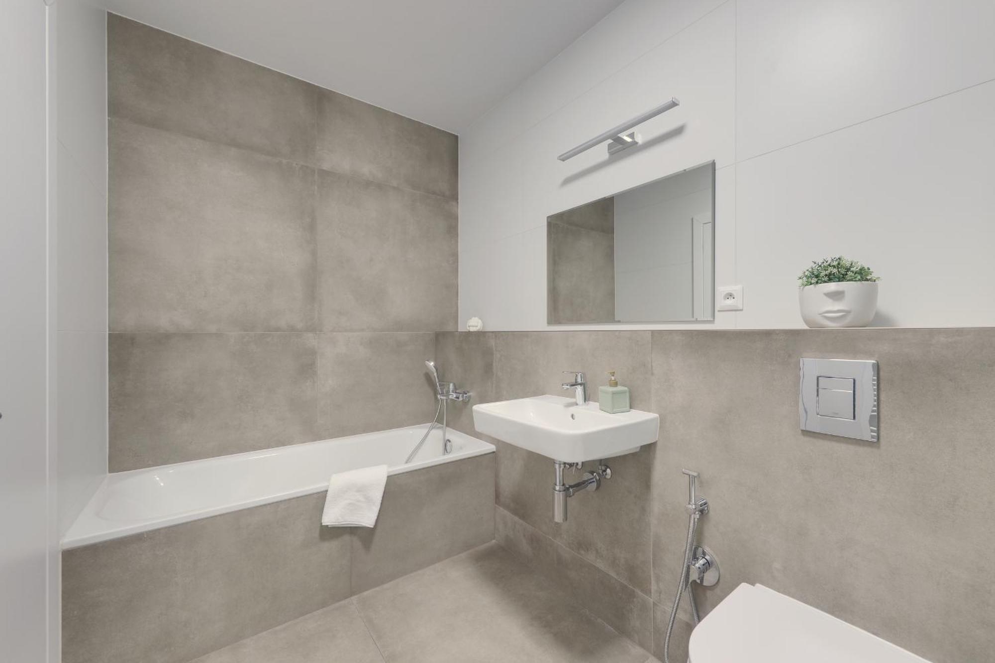 Bazova Apartment With Free Parking Bratislava Ngoại thất bức ảnh