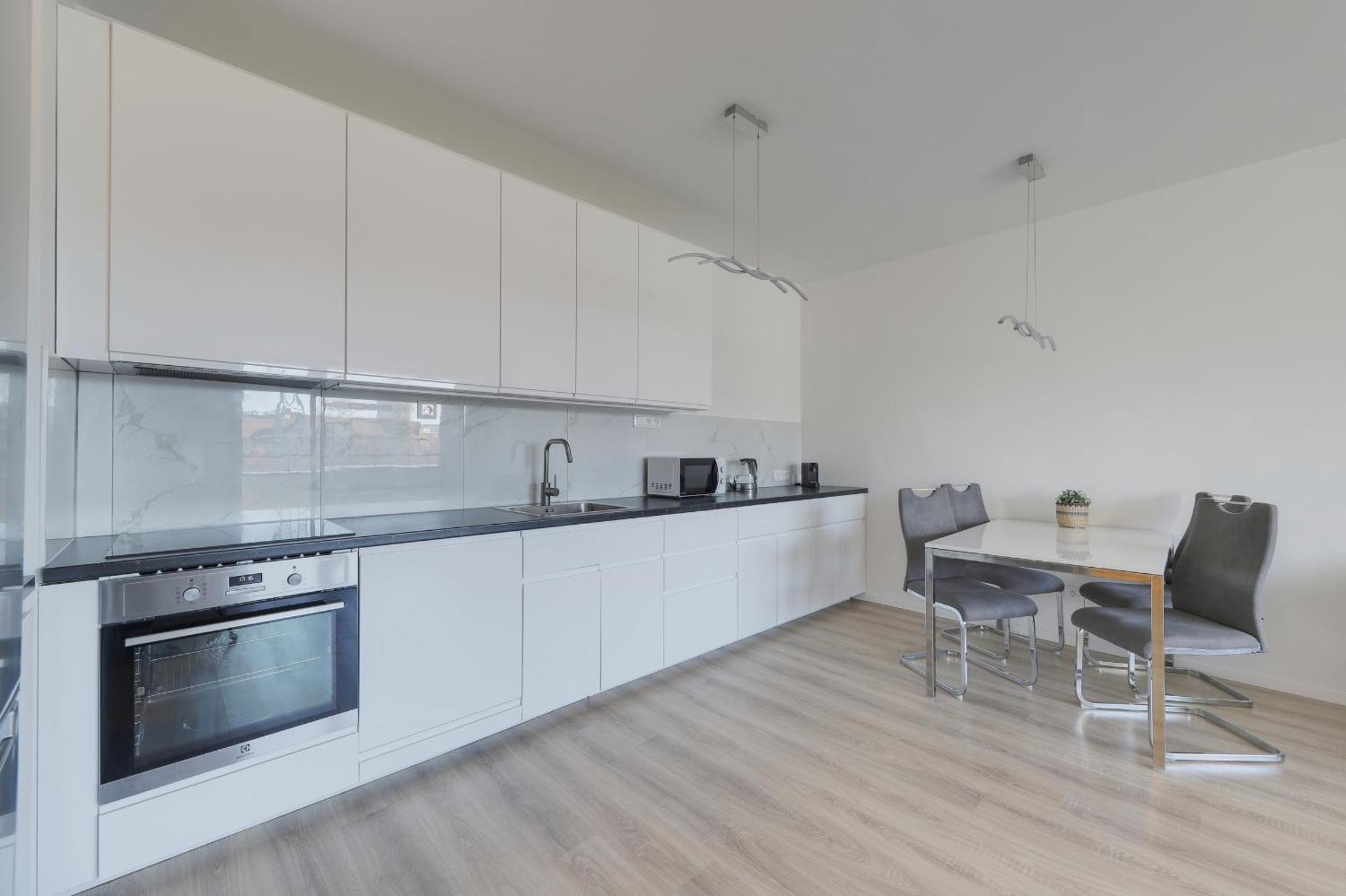 Bazova Apartment With Free Parking Bratislava Ngoại thất bức ảnh