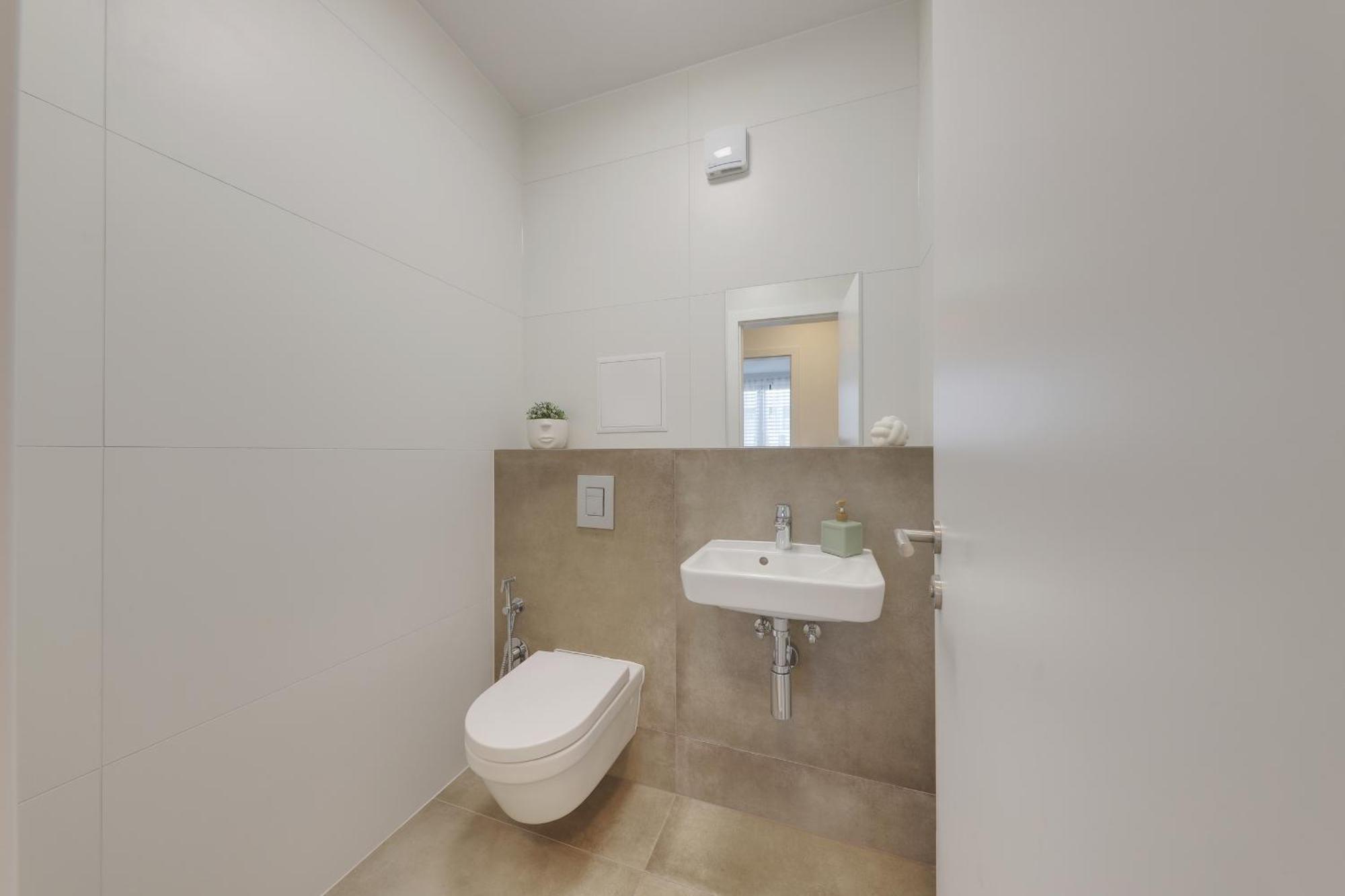 Bazova Apartment With Free Parking Bratislava Ngoại thất bức ảnh