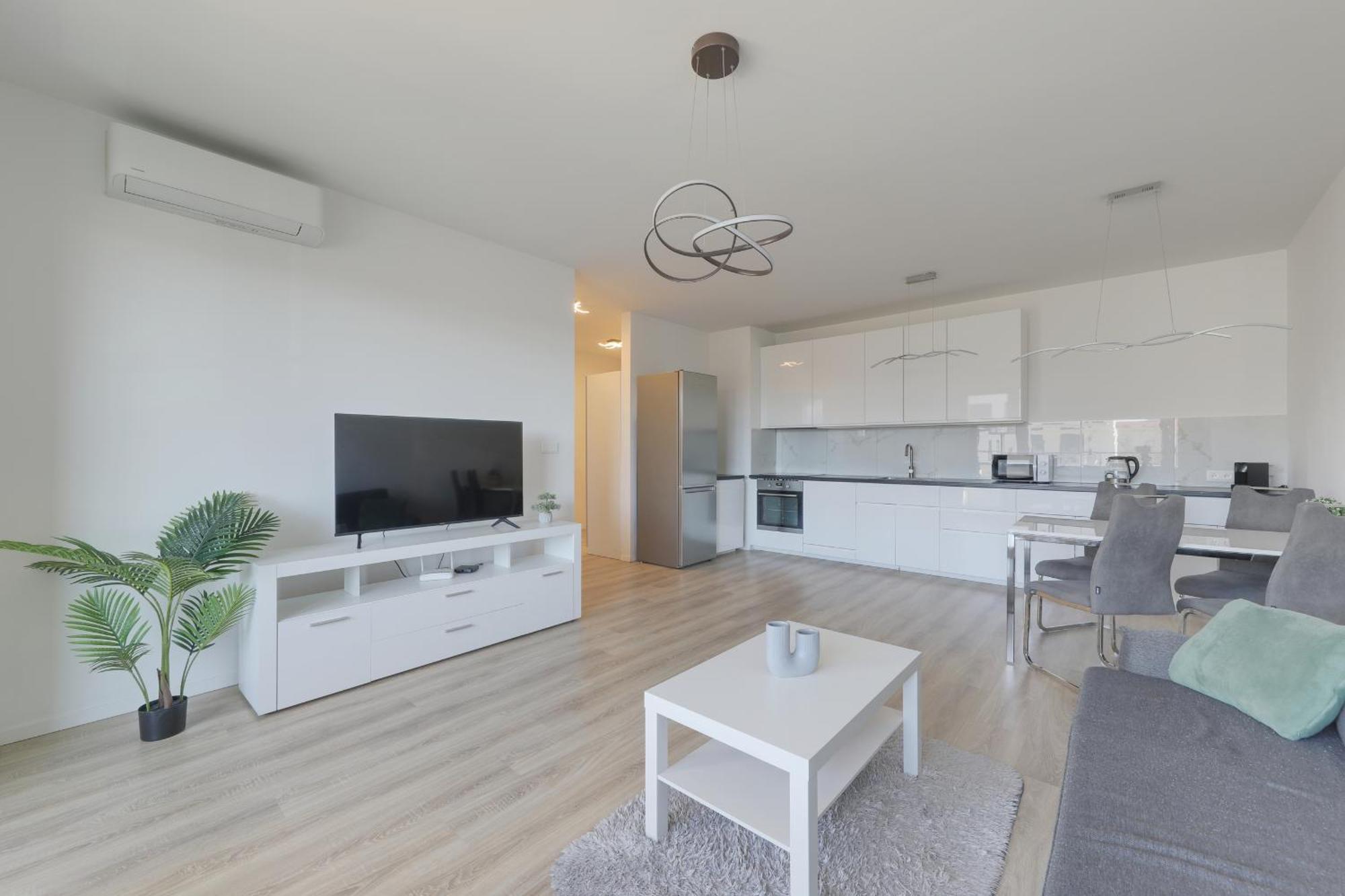 Bazova Apartment With Free Parking Bratislava Ngoại thất bức ảnh