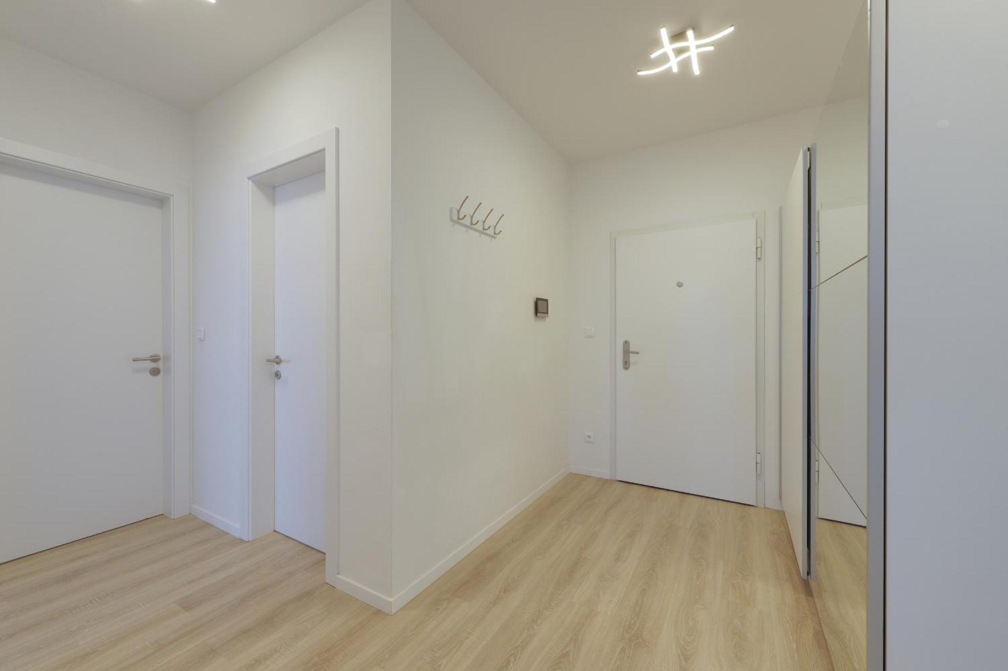 Bazova Apartment With Free Parking Bratislava Ngoại thất bức ảnh