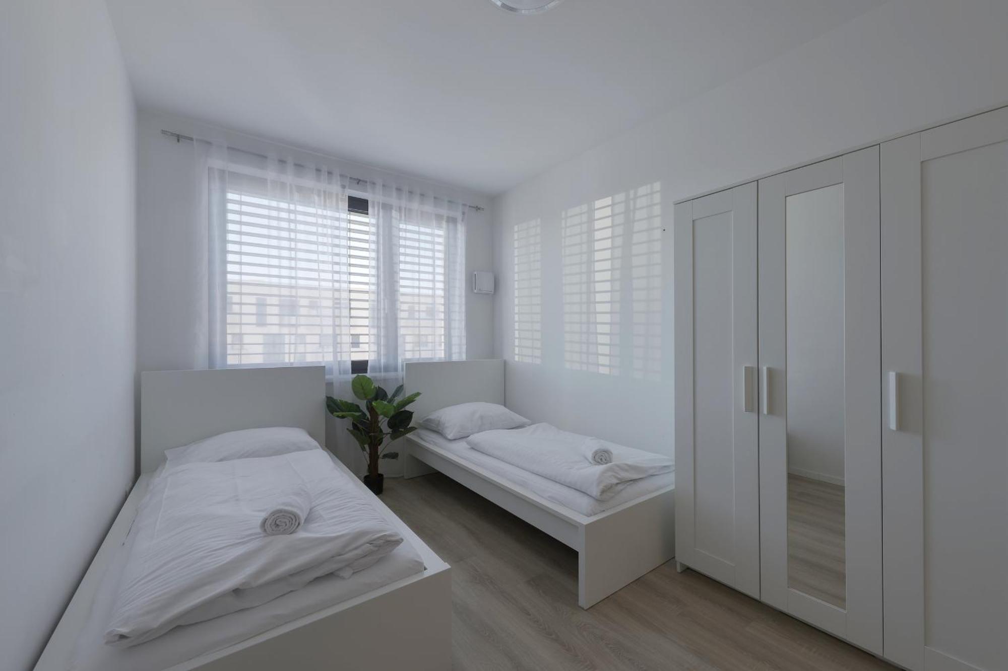 Bazova Apartment With Free Parking Bratislava Ngoại thất bức ảnh